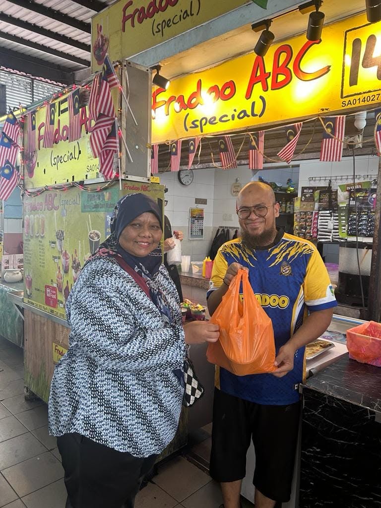 Dengan customer dari Semenyih
